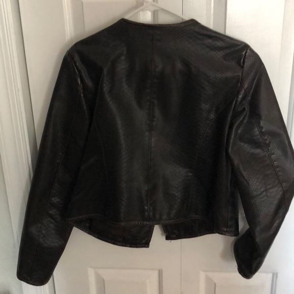 Jacket - Picture 3 of 3